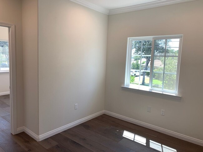 Foto del edificio - 5350 McCulloch Ave