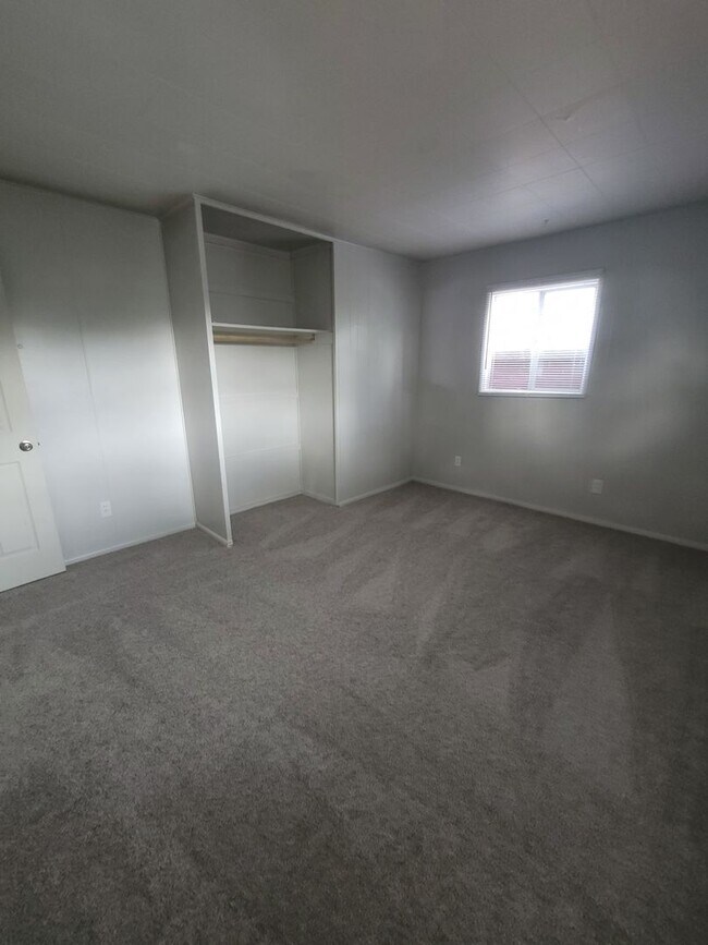 Building Photo - 1225 Arp Ave