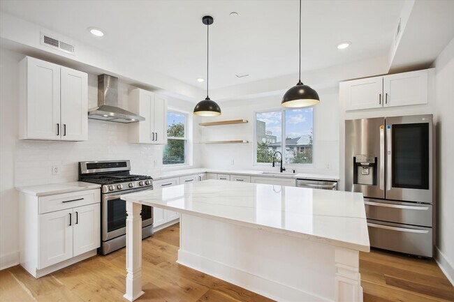 Large Kitchen Island Seating for Five - 232 S St NE