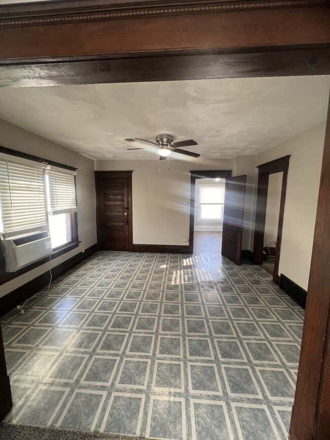 Dining Room - 2142 Clarence Ave