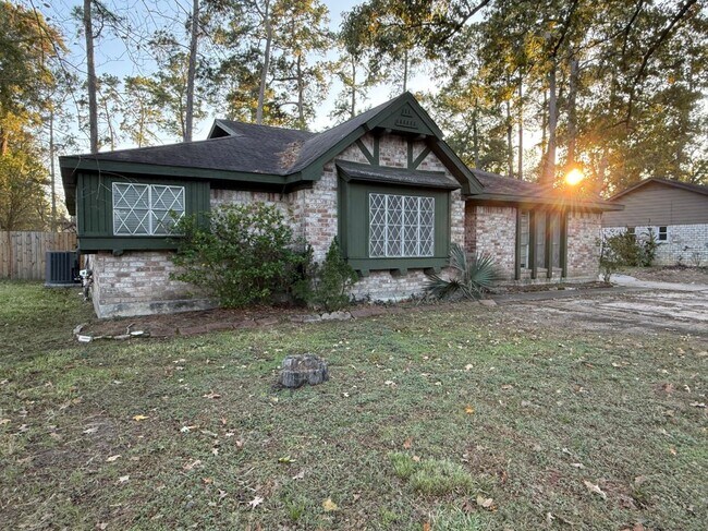 Foto del edificio - 422 Gamewood Dr