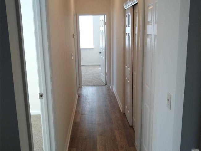 Building Photo - 408 S Strong Ave
