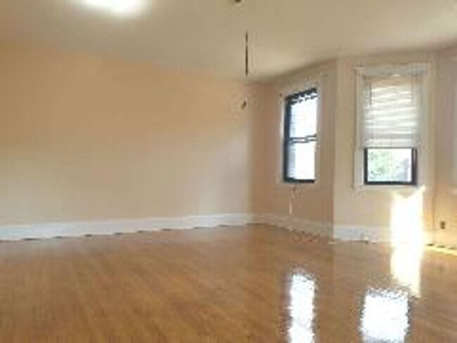 Building Photo - BC 2025!!!  Renovated Brighton 4 Bed on Ch...