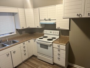 Building Photo - 5436 Cresthaven Ln