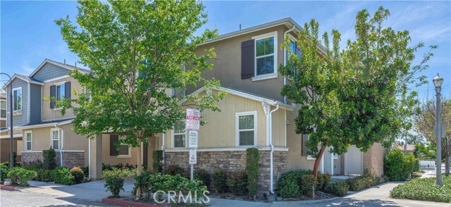 Building Photo - 399 N Avelina Way