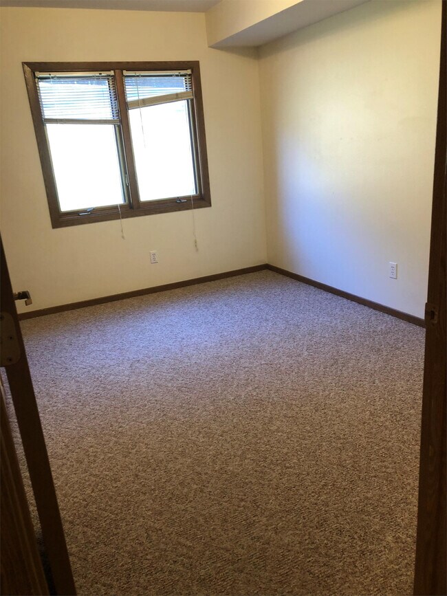 Building Photo - 1925 Pulpit Rock Ln