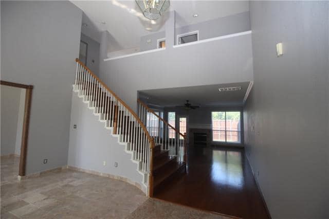Foto del edificio - 3845 Gillespie Dr