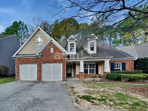 Building Photo - 2617 Woodford Ln