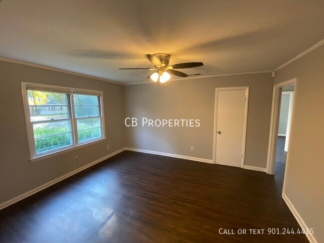 Foto del edificio - 1047 Avon Rd