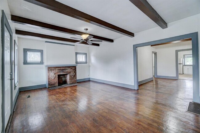 Building Photo - 801 NW 90th St