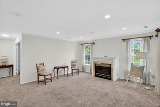 Building Photo - 324 Tuvira Ln