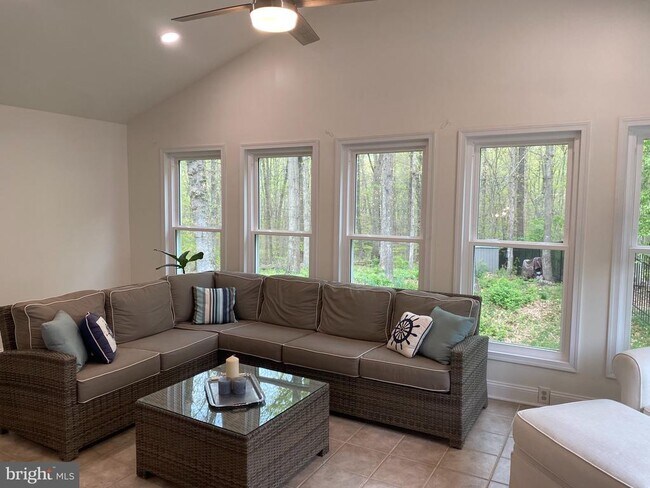 Foto del edificio - 7705 Carrleigh Pkwy