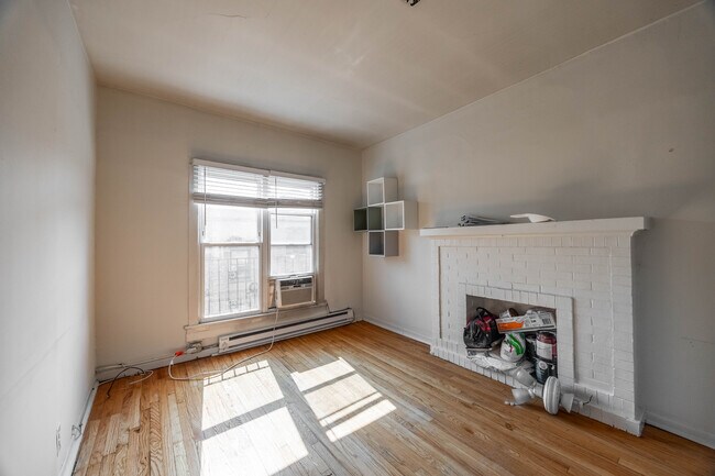 Foto del edificio - 732 W Roscoe St