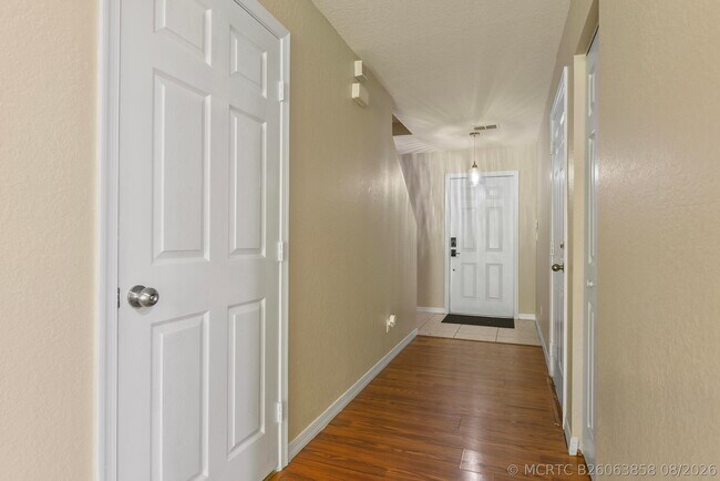 Foto del edificio - 2205 Marshfield Ct