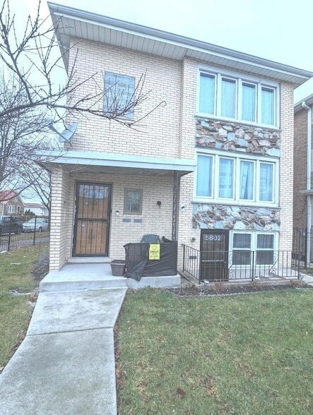 Building Photo - 5802 S Archer Ave