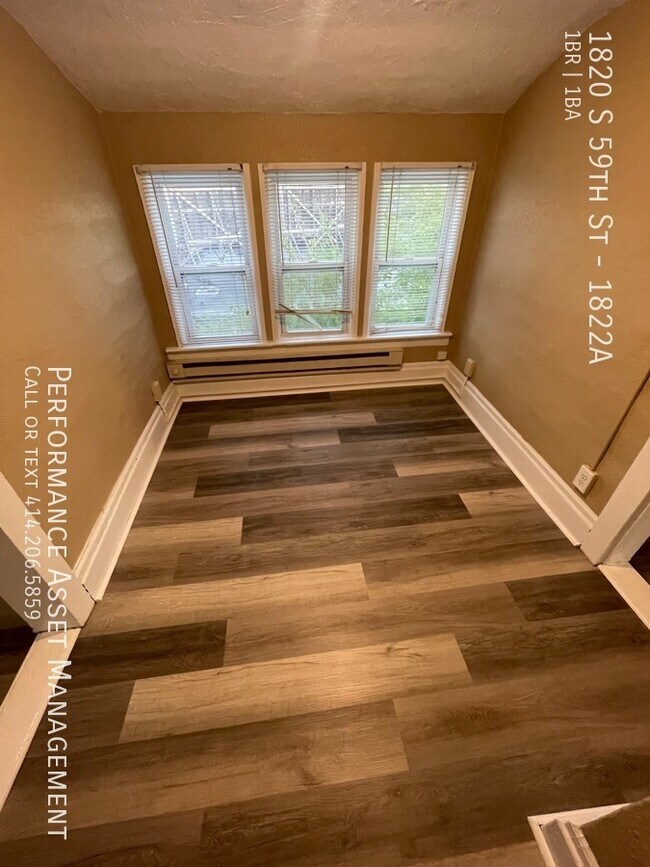 Building Photo - Cozy 1 Bed 1 Bath in West Allis