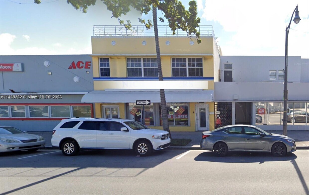 Primary Photo - 1150 Normandy Dr