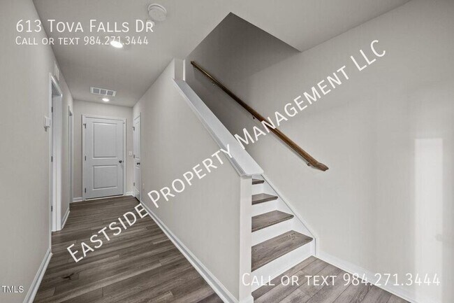 Building Photo - 613 Tova Fls Dr