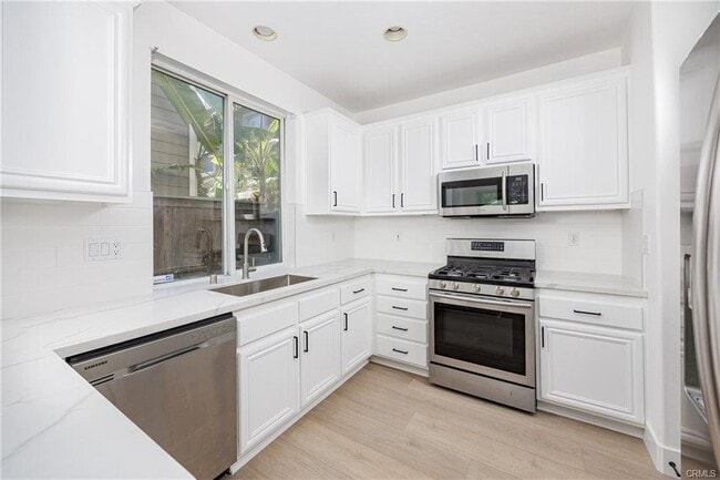 Building Photo - 34 Iron Horse Trail, Mission Viejo, CA 926...