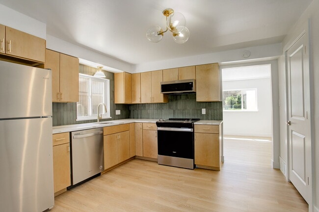Building Photo - 3056 S Galapago St