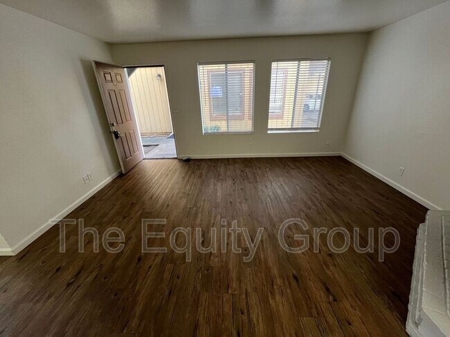 Foto del edificio - 3928 W Meadow Ave