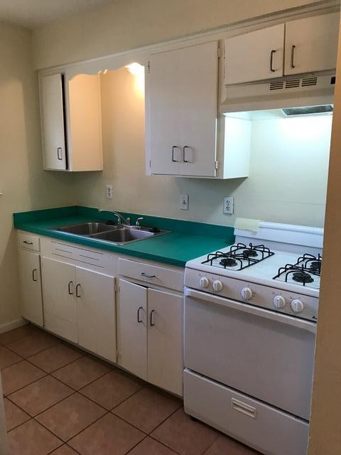 Building Photo - 5213 Joe Sayers Ave