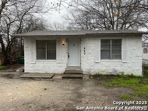 Primary Photo - 443 Bundy St