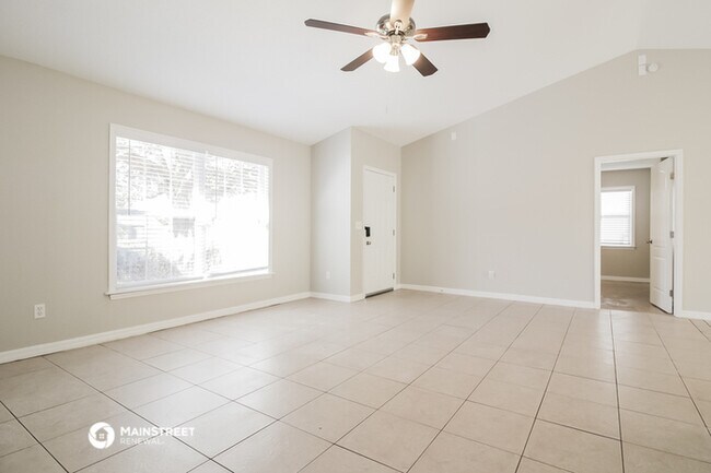 Building Photo - 1040 Scenic View Cir