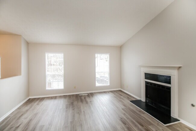 Building Photo - 6018 Valley Trails Ct
