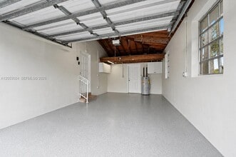 Building Photo - 516 Gerona Ave