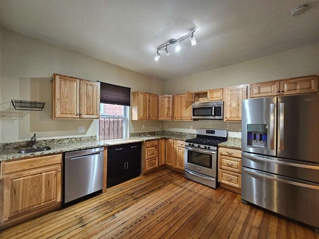 Foto del edificio - 719 W 1st Ave