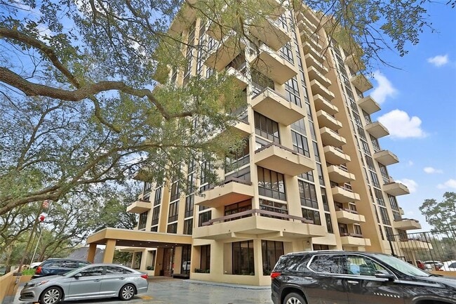 Foto del edificio - 14655 Champion Forest Dr Dr