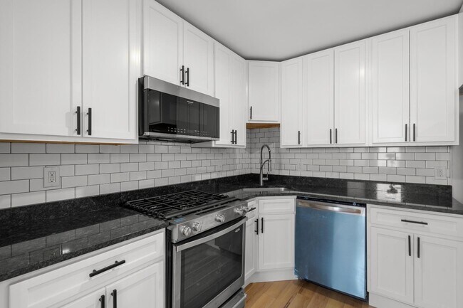 Foto del edificio - 2532 E Fayette St