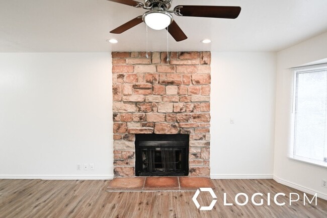 Building Photo - 6492 Fernbrook Dr