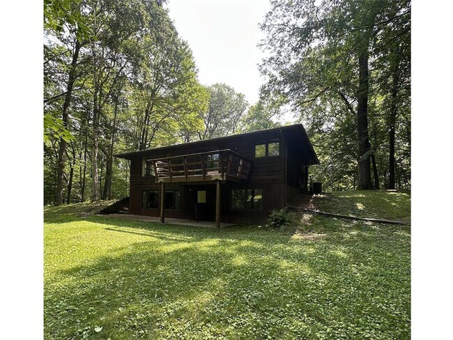 Foto del edificio - 22633 Jeffrey Ave N