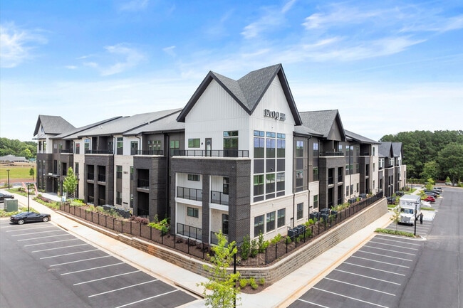 Building Photo - EVOQ EAST COBB