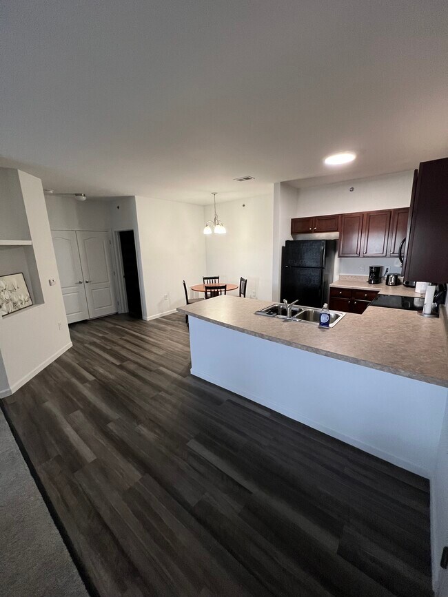 Foto del edificio - 12333 Waterstone Ln