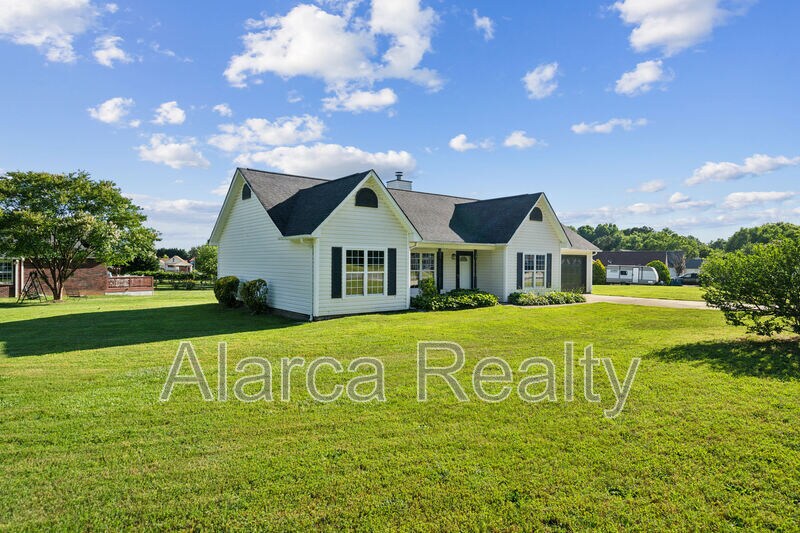 Foto principal - 7923 Stillwater Drive