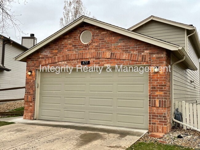 Photo - 475 E Chiswick Cir House