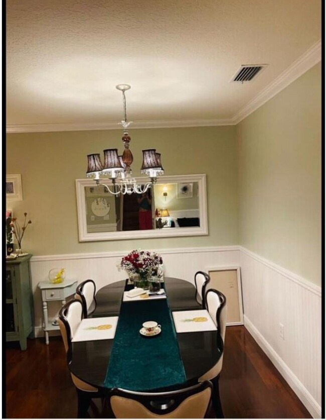 Building Photo - 118 Riverwalk Cir