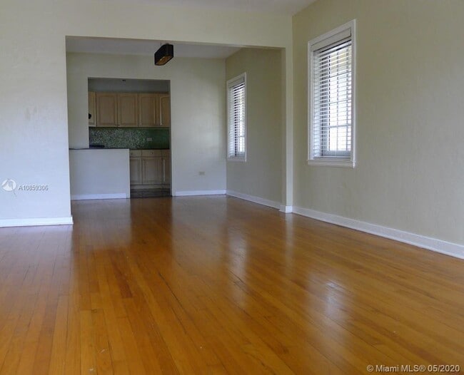 Building Photo - 510 76th St