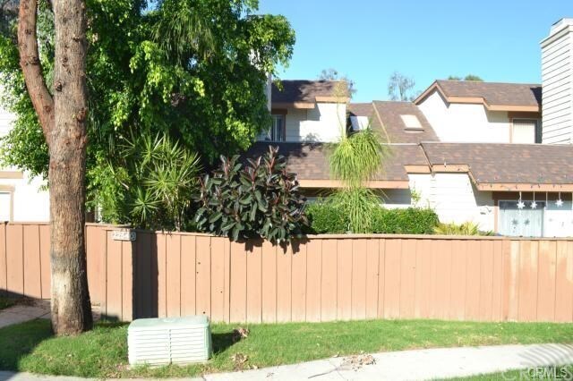 Primary Photo - 2254 S Greenwood Pl
