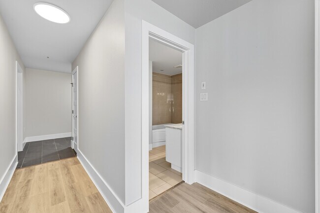 Building Photo - AK602 2 Bedroom Apartment