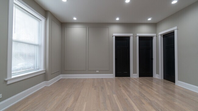 Foto del edificio - 1706 W Balmoral Ave