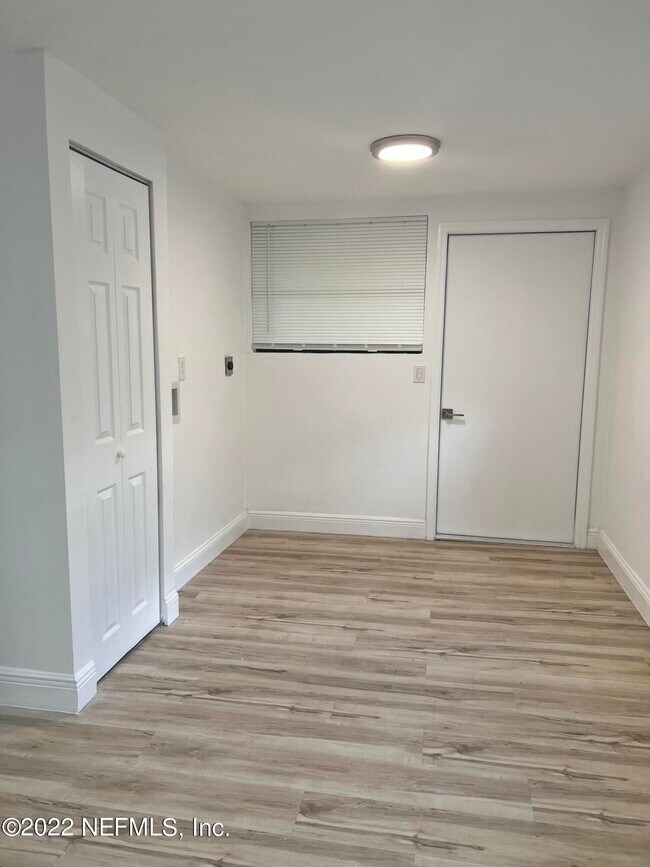 Foto del edificio - 407 N St Clair St