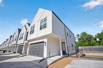 Building Photo - 5737 White Magnolia St.