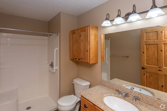 2HAB, 2BA - B4 - 1037 ft² - The Lodge at Pine Lakes