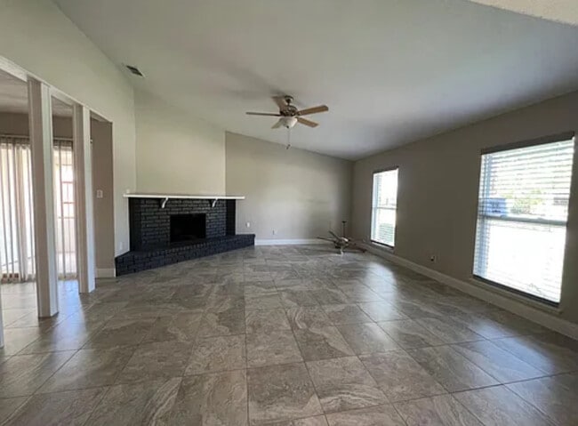 Building Photo - 6405 Tyler Ct