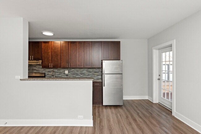 Building Photo - 447 Roger Williams Ave