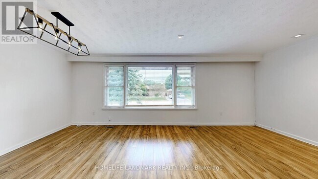 Building Photo - 365 Osiris Dr